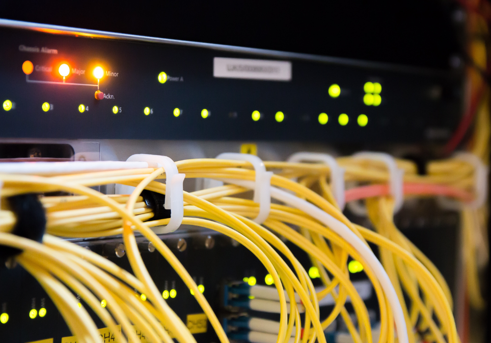 Cable de fibra óptica. ¿Por qué debes cuidarlo?