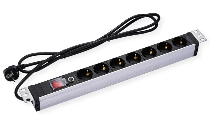 Regleta 19" 1U 7 Schuko Con Interruptor y protección sobrecarga. Aluminio Cable 1.8 mts.